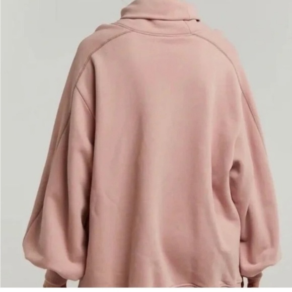 Whisper Ladies Oversized Turtleneck Sweatshirt. Medium. Pale pink - Picture 2 of 13